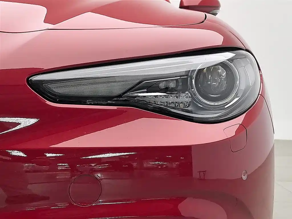 Giulia Giulia朱丽叶 2022款 2.0 T 280 HP Ti 驾控版