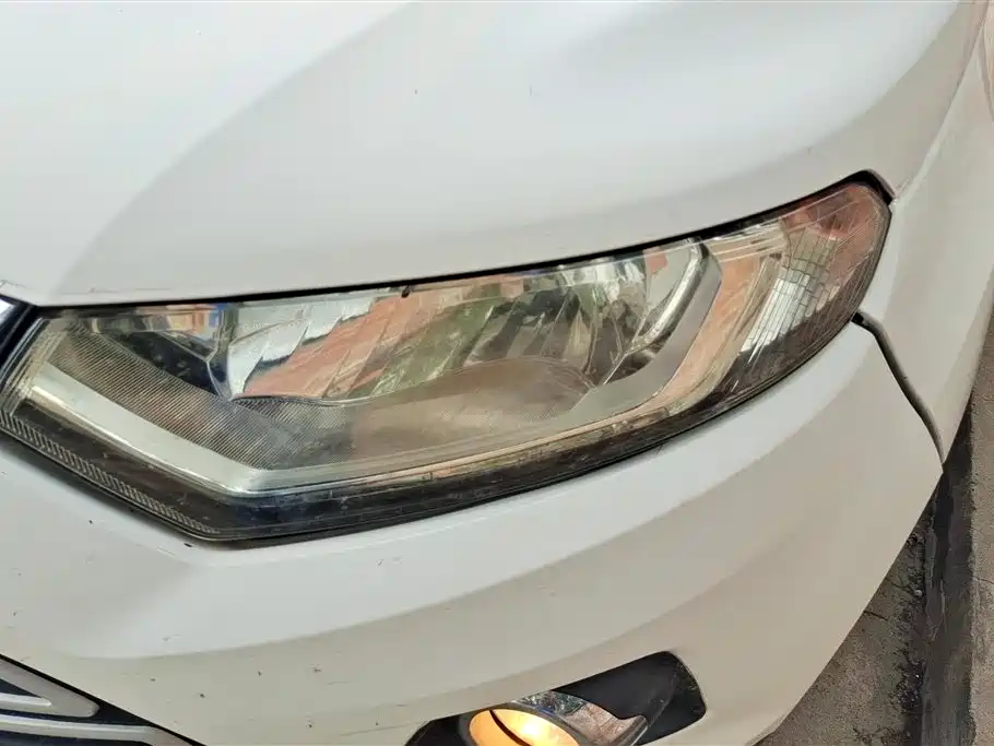 EcoSport 1.5 L Auto Distinguished