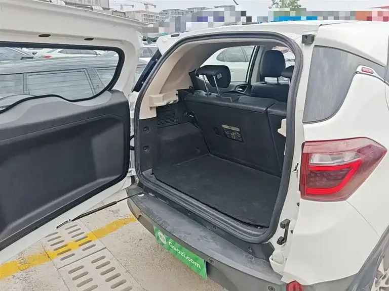 BYD Yuan 1.5 L Auto Cool Dazzle Connected