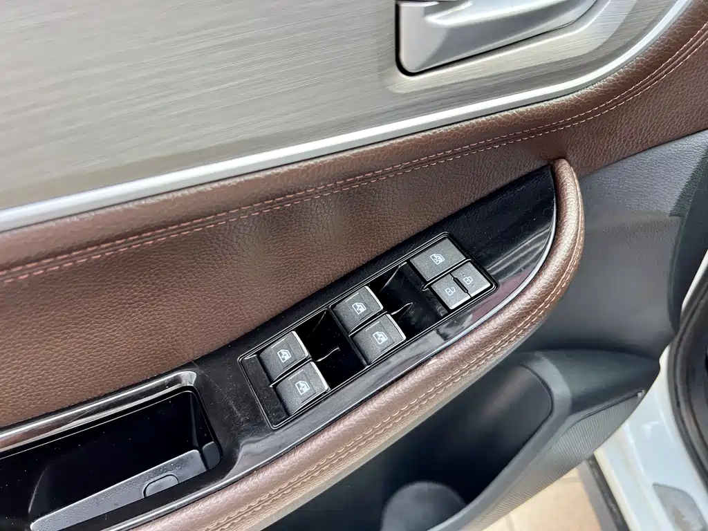Joyear X5 1.6 L CVT Premium