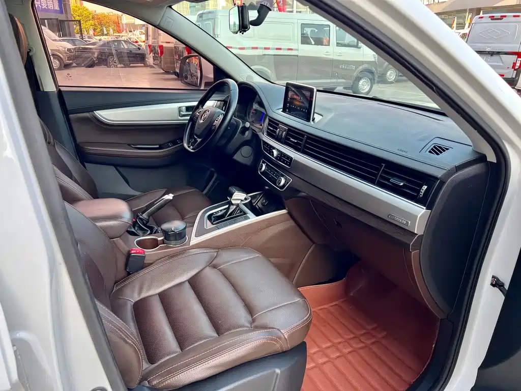 Joyear X5 1.6 L CVT Premium