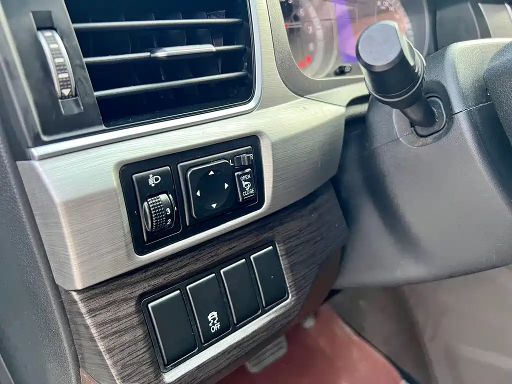 Joyear X5 1.6 L CVT Premium