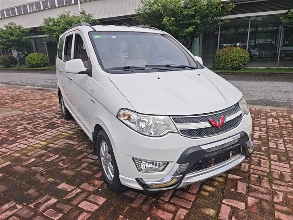 Wuling Hongguang 1.5 L S Standard