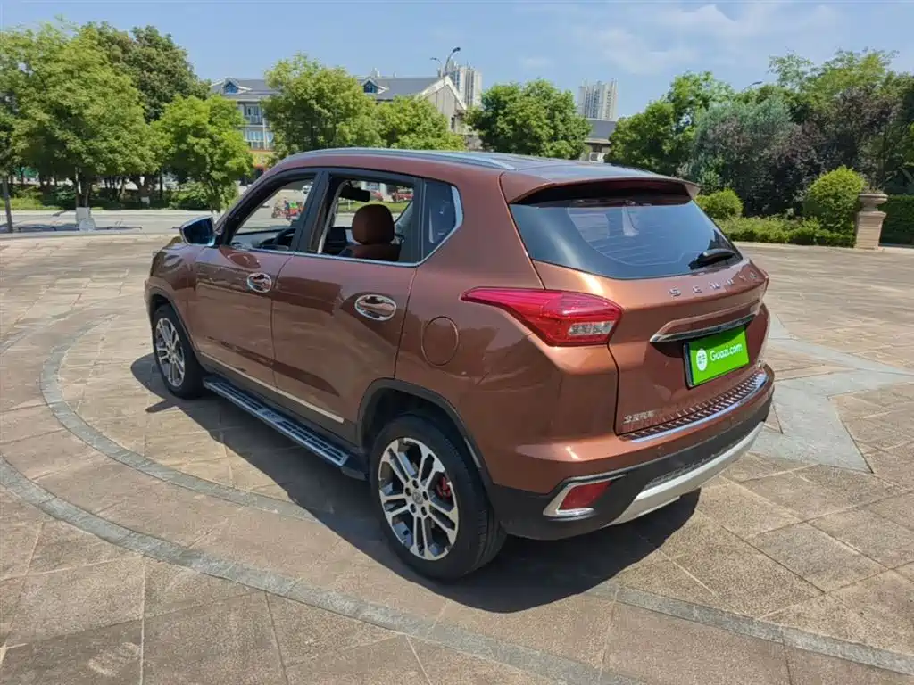 Senova X35 1.5 L Auto Luxury