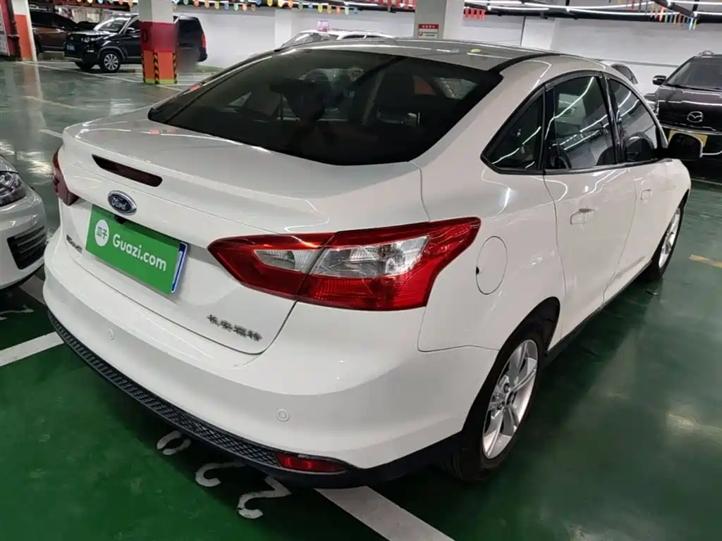 Focus Sedan 1.6 L Auto Style