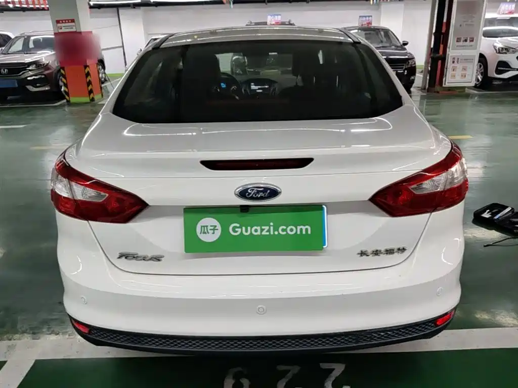 Focus Sedan 1.6 L Auto Style