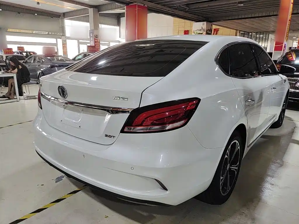 MG6 20 T Auto Luxury Connected CN-V