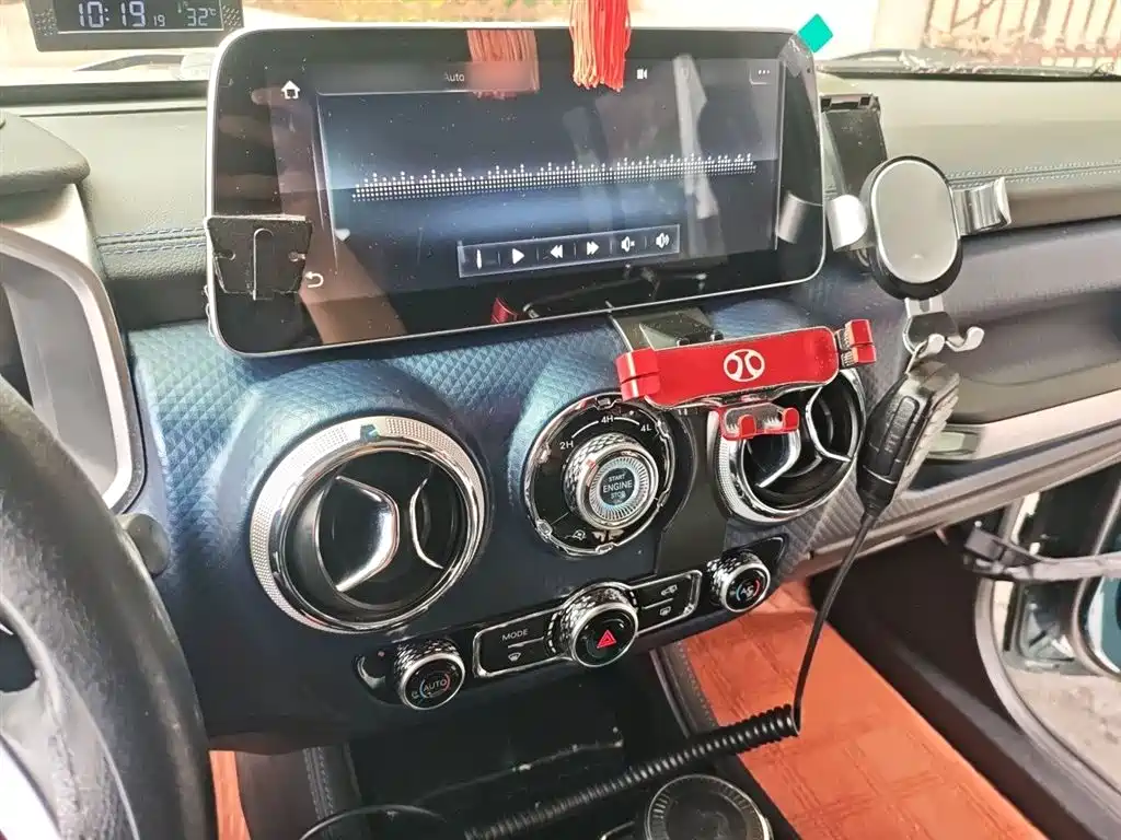 BAIC BJ40 2.0 T Auto 4 WD City Hunter Swordsman