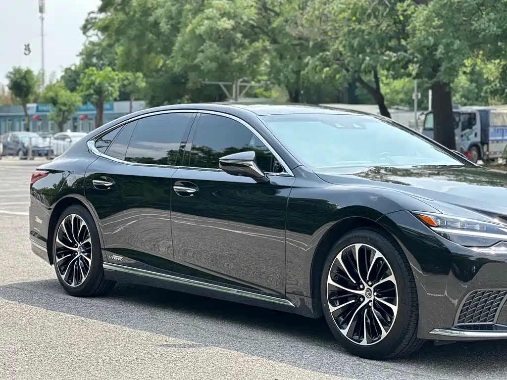 Lexus LS 500 h Executive
