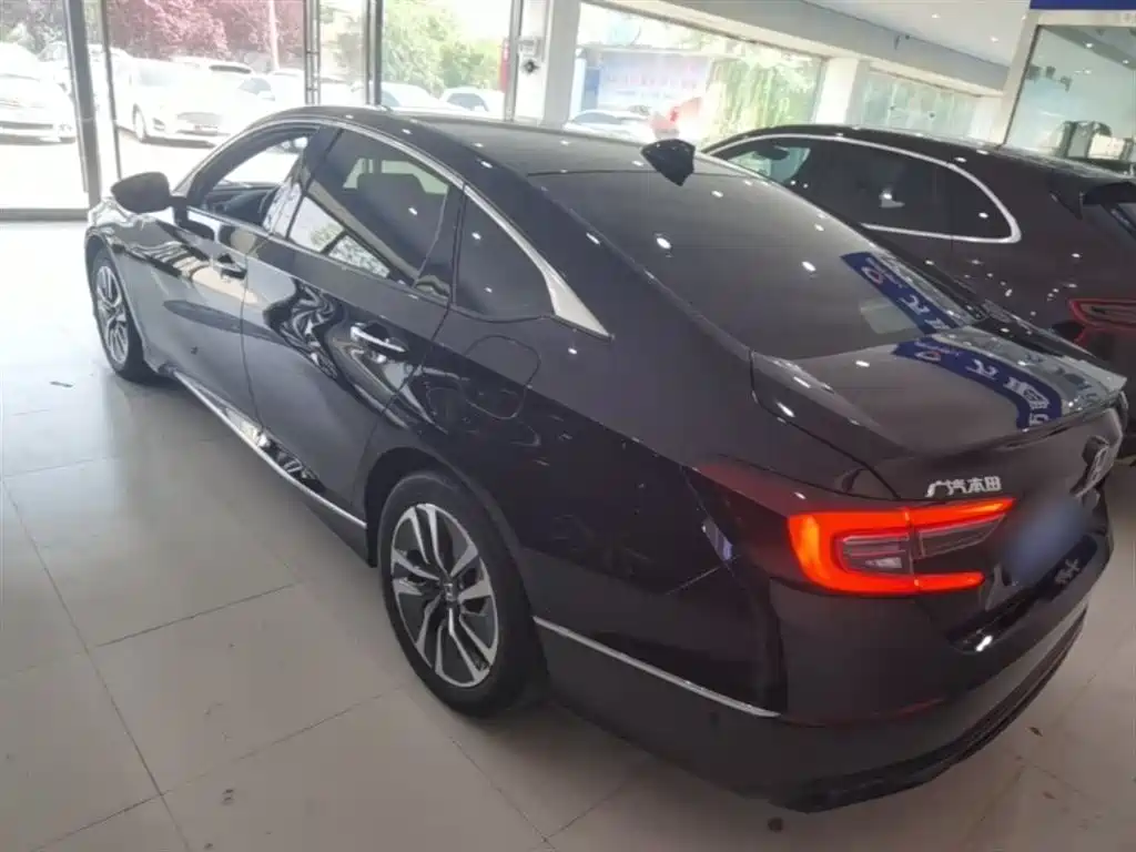 Accord Sharp· Hybrid 2.0 L Sharp Leading