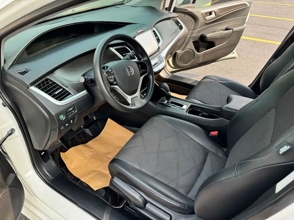 Jade 1.8 L Auto Comfort Elite 5-seat