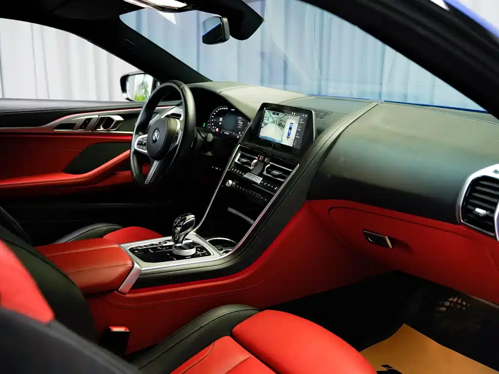 BMW 8 Series 840 i 2-door Coupe M Sport Package