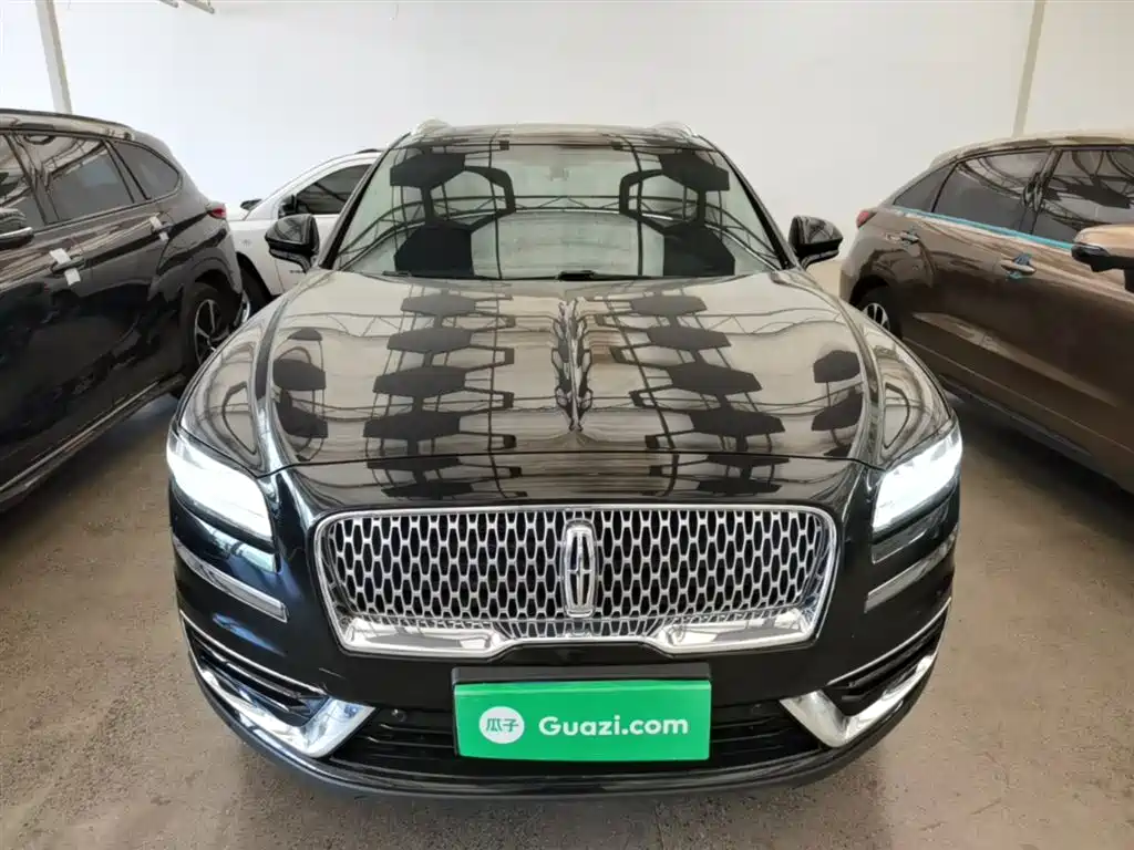 Nautilus (Import) 2.0 T