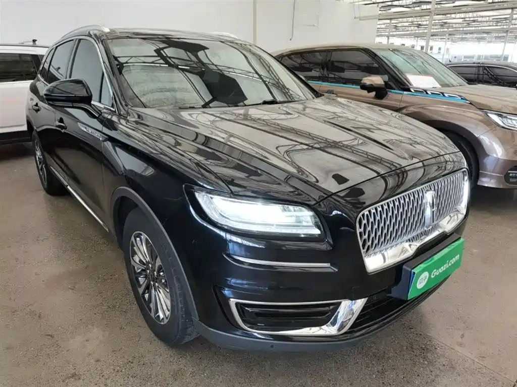 Nautilus (Import) 2.0 T