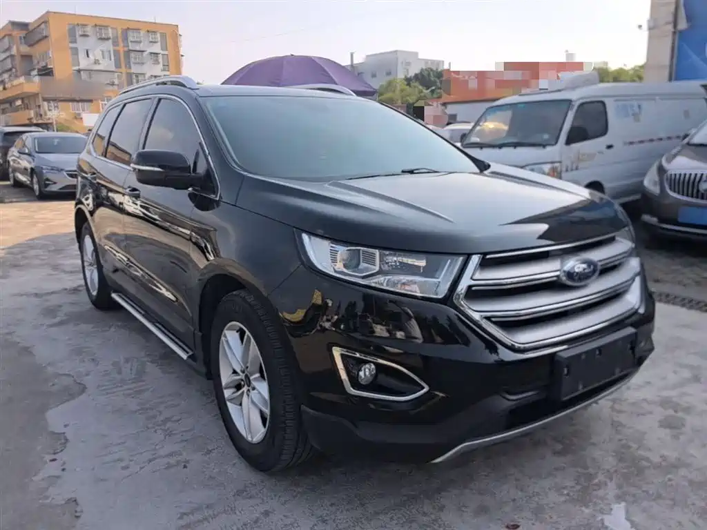 Edge EcoBoost 245 2 WD Platinum Sharp 5-seat