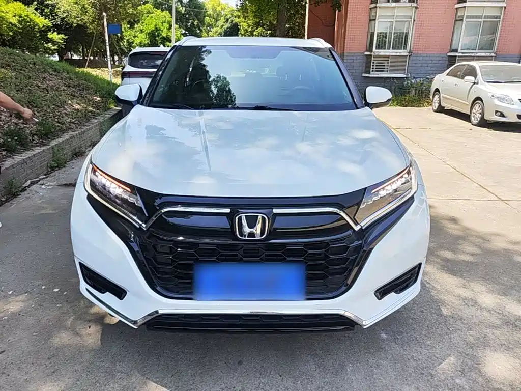 Honda UR-V 370 TURBO 2 WD Graceful