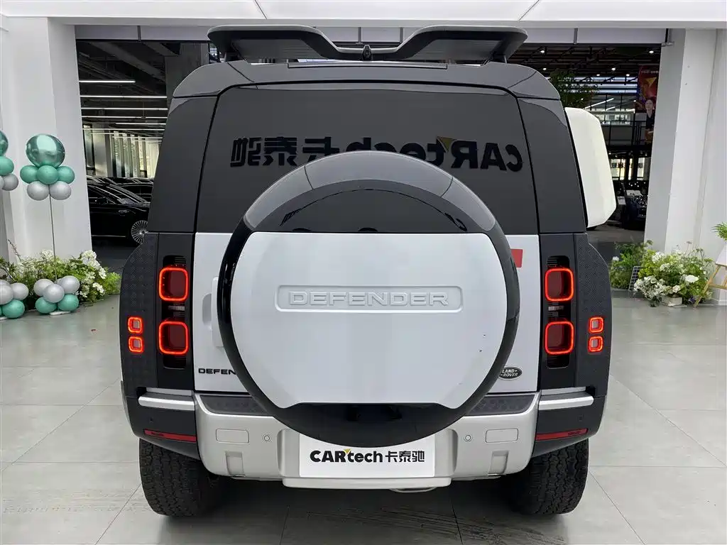 Land Rover Defender Facelift 110 3.0 T P400 Dark Special Edition