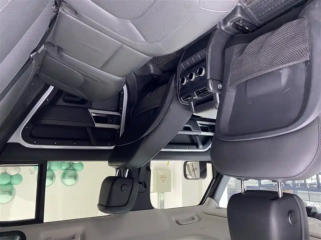 Land Rover Defender Facelift 110 3.0 T P400 Dark Special Edition