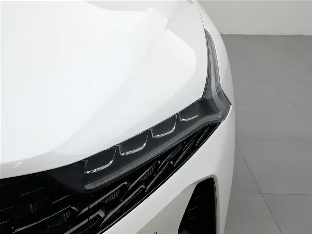 Kia K5 270 T CVVD Refreshed