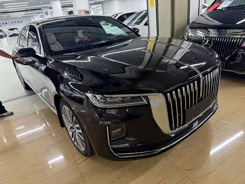 Hongqi H9 2.0 T Connected Flagship