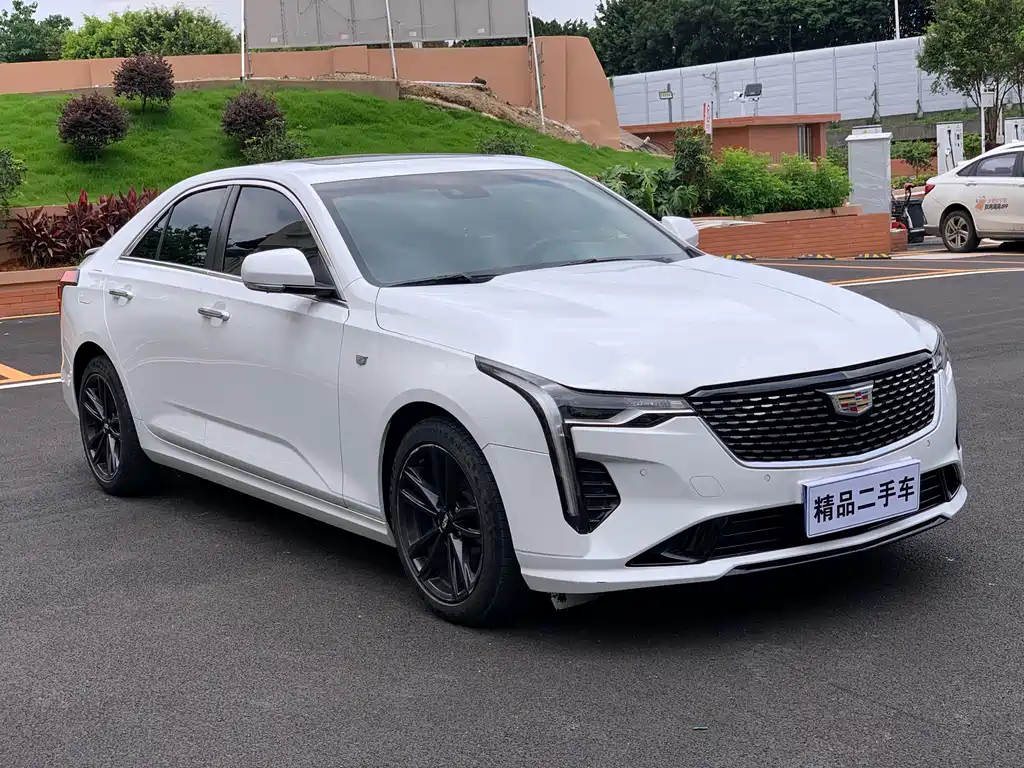 Cadillac CT4 28 T Luxury