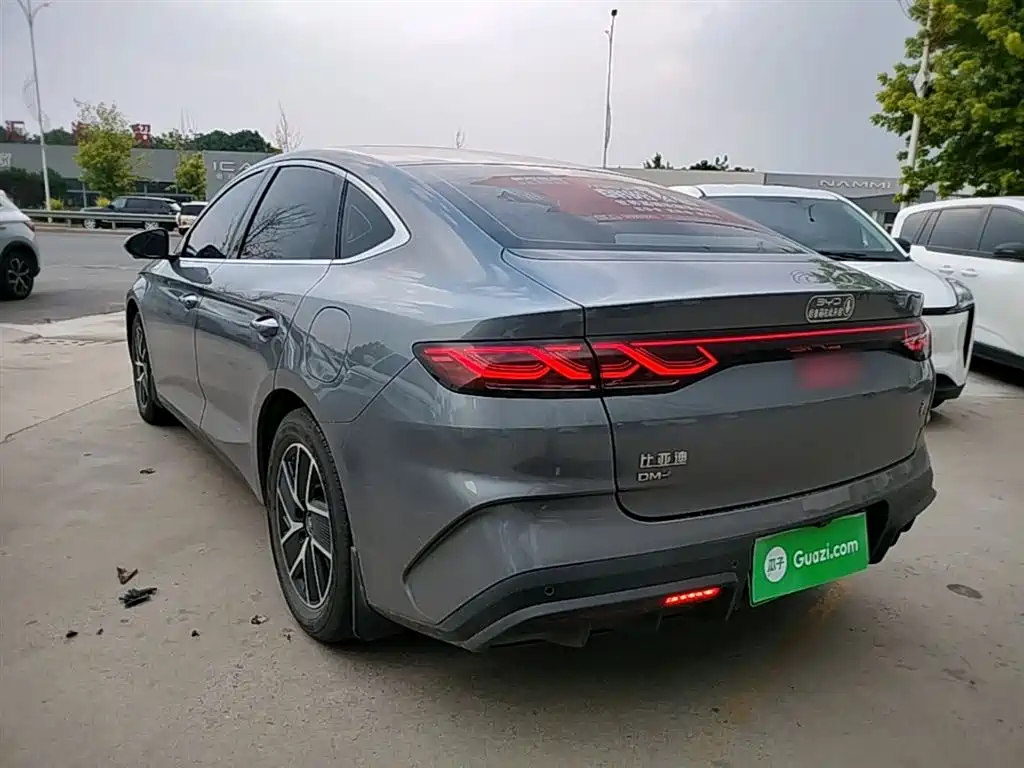 Qin L DM-i 120 KM Leading