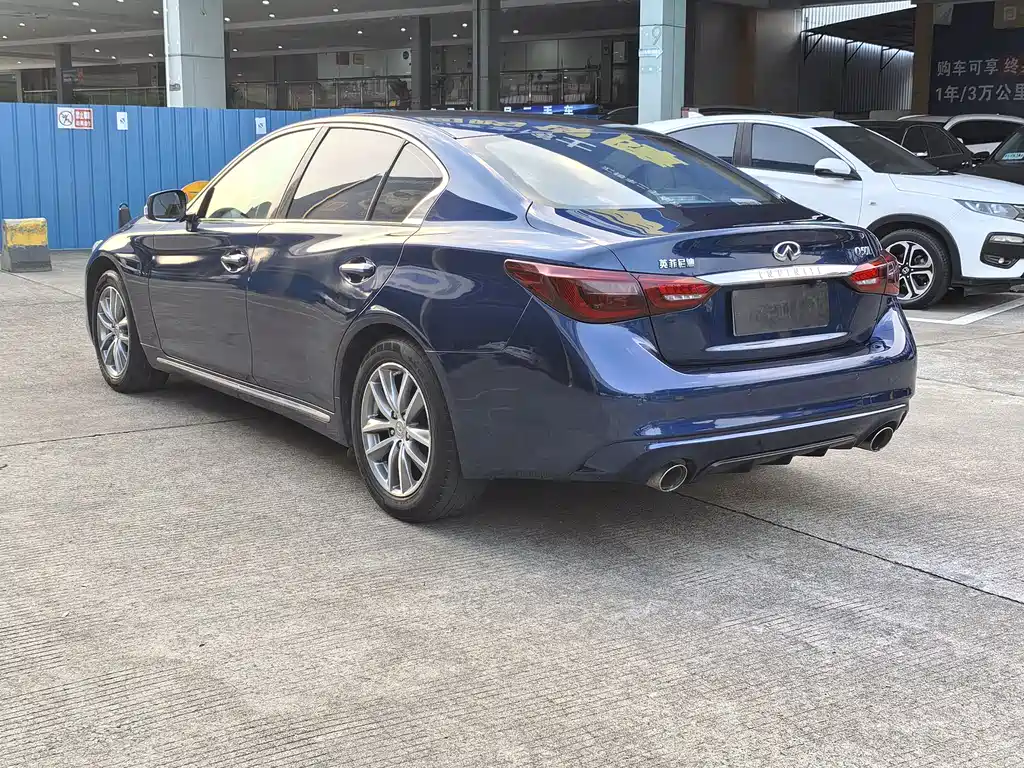 Infiniti Q50 L 2.0 T Comfort CN-VI