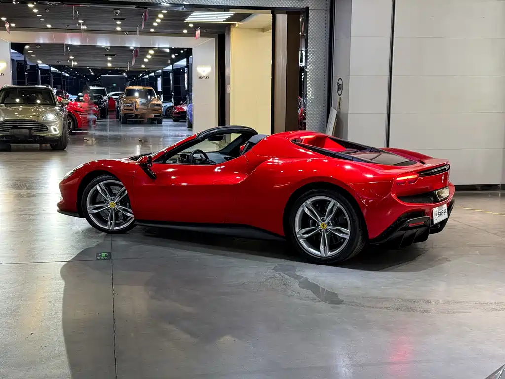Ferrari 296 3.0 T V6 GTS