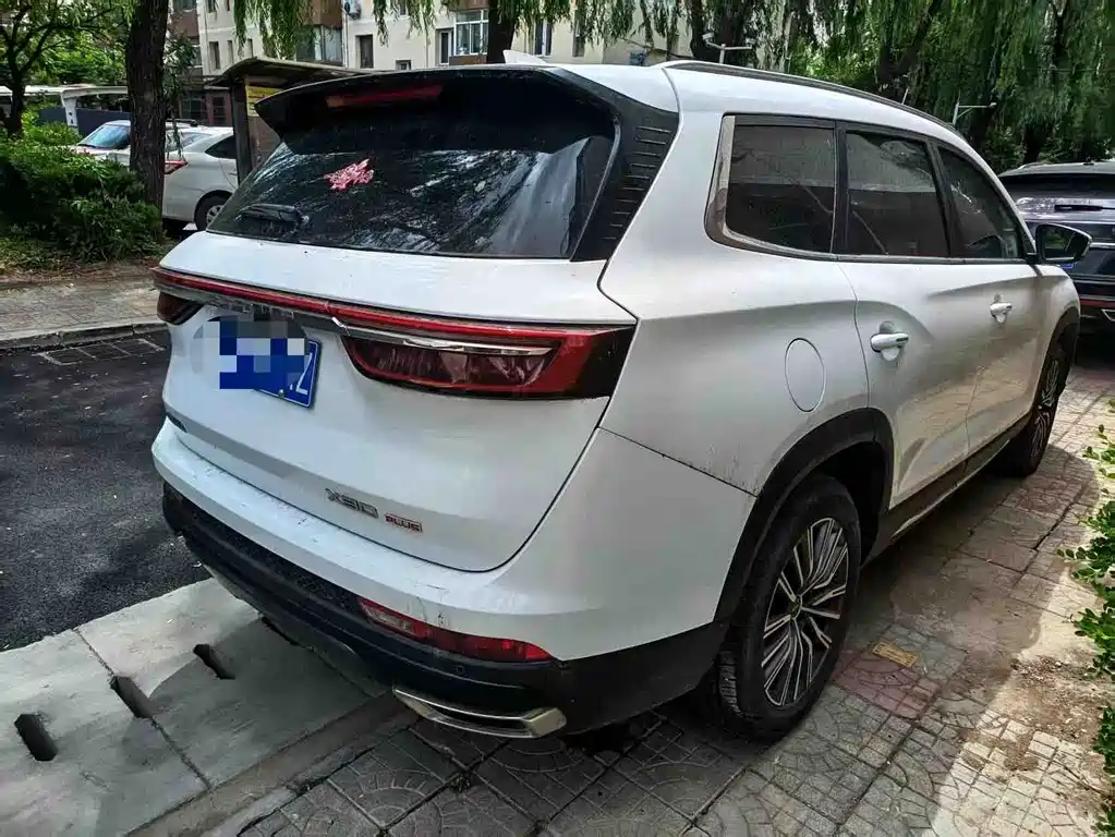 Jetour X90 PLUS 1.6 TD DCT Villa 5-seat