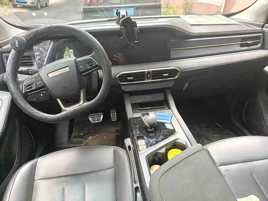 Jetour X90 PLUS 1.6 TD DCT Villa 5-seat