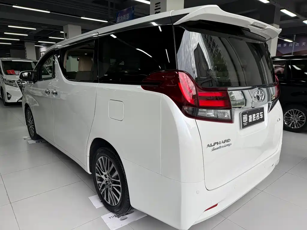 Alphard 3.5 L Distinguished
