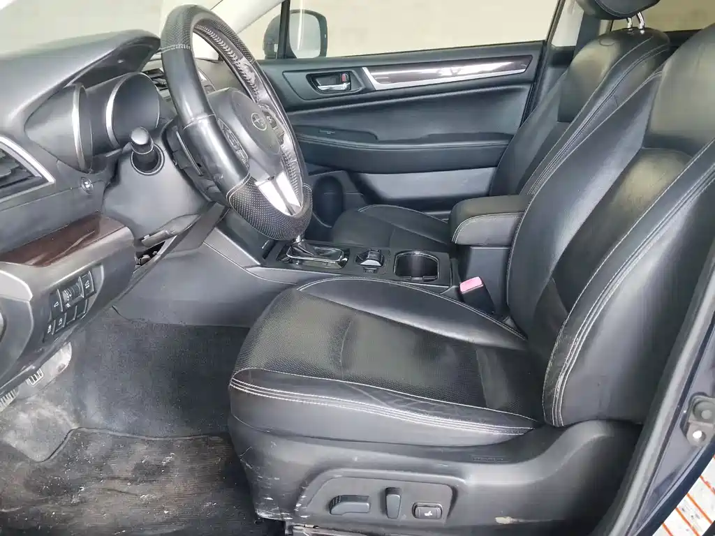 Outback 2.5 i Luxury Navigation