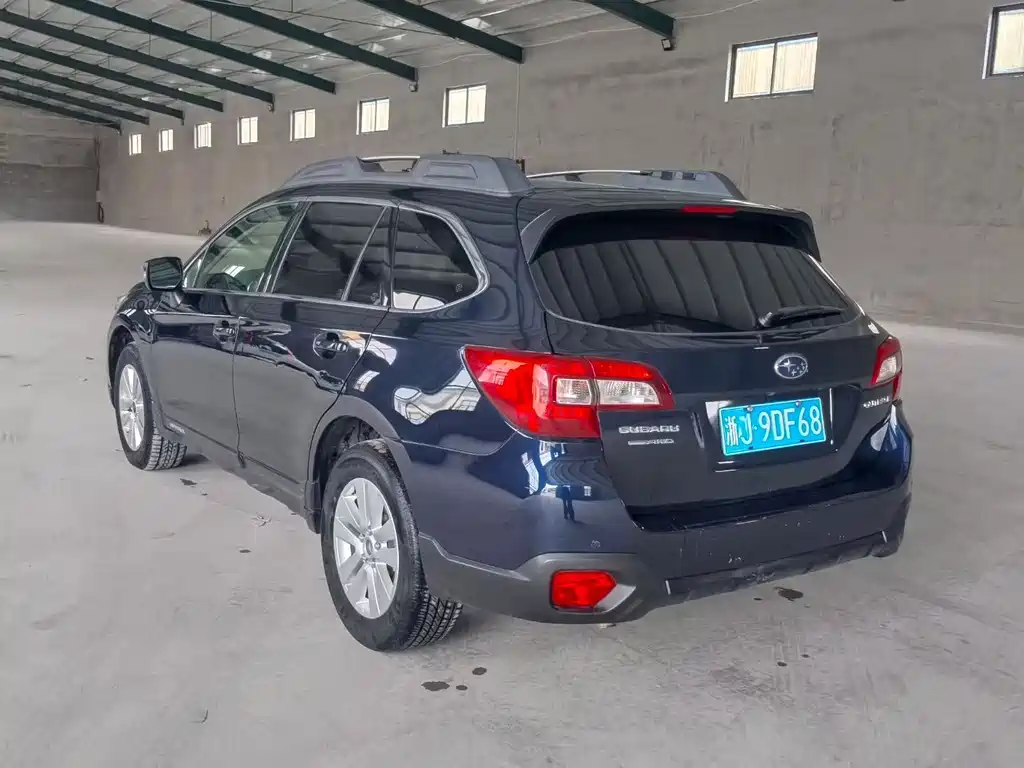 Outback 2.5 i Luxury Navigation