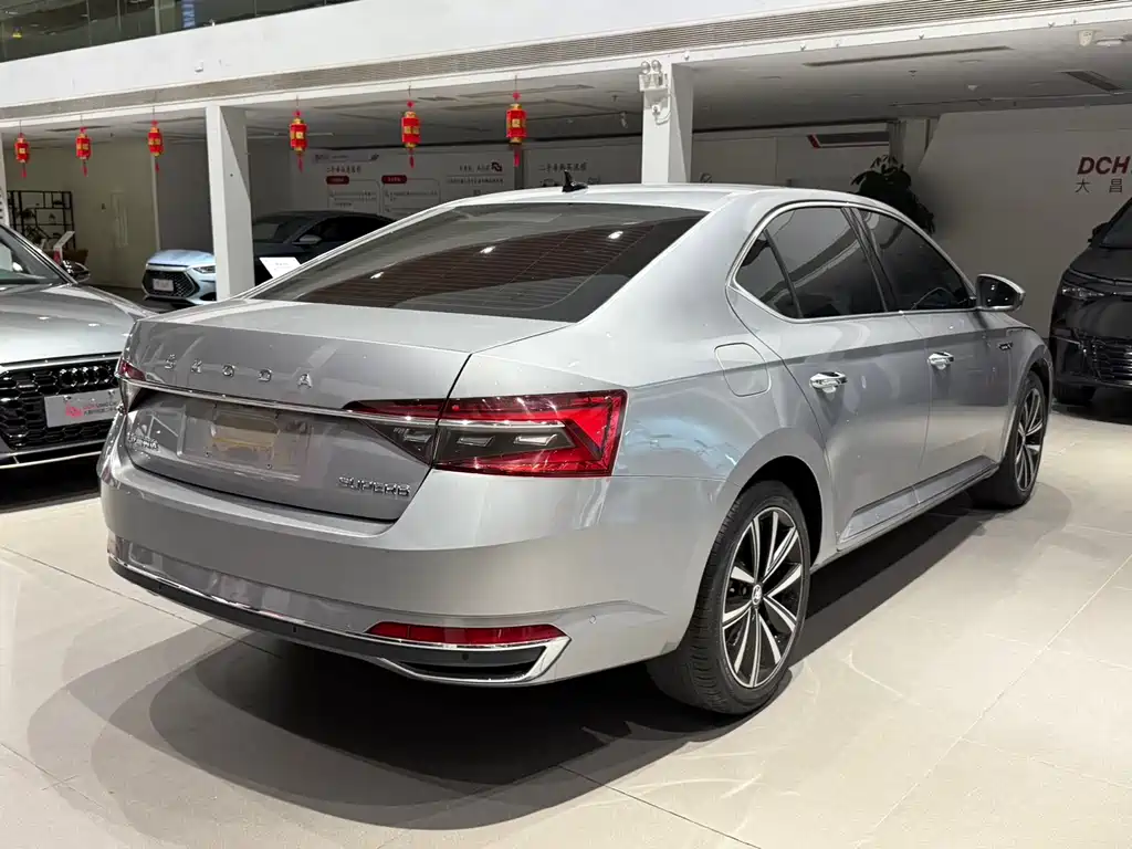 Superb Facelift TSI280 DSG Premium
