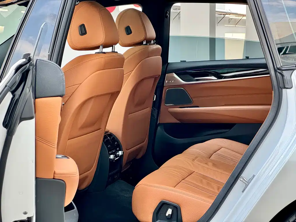 BMW 6 Series GT 630 i M Sport Package