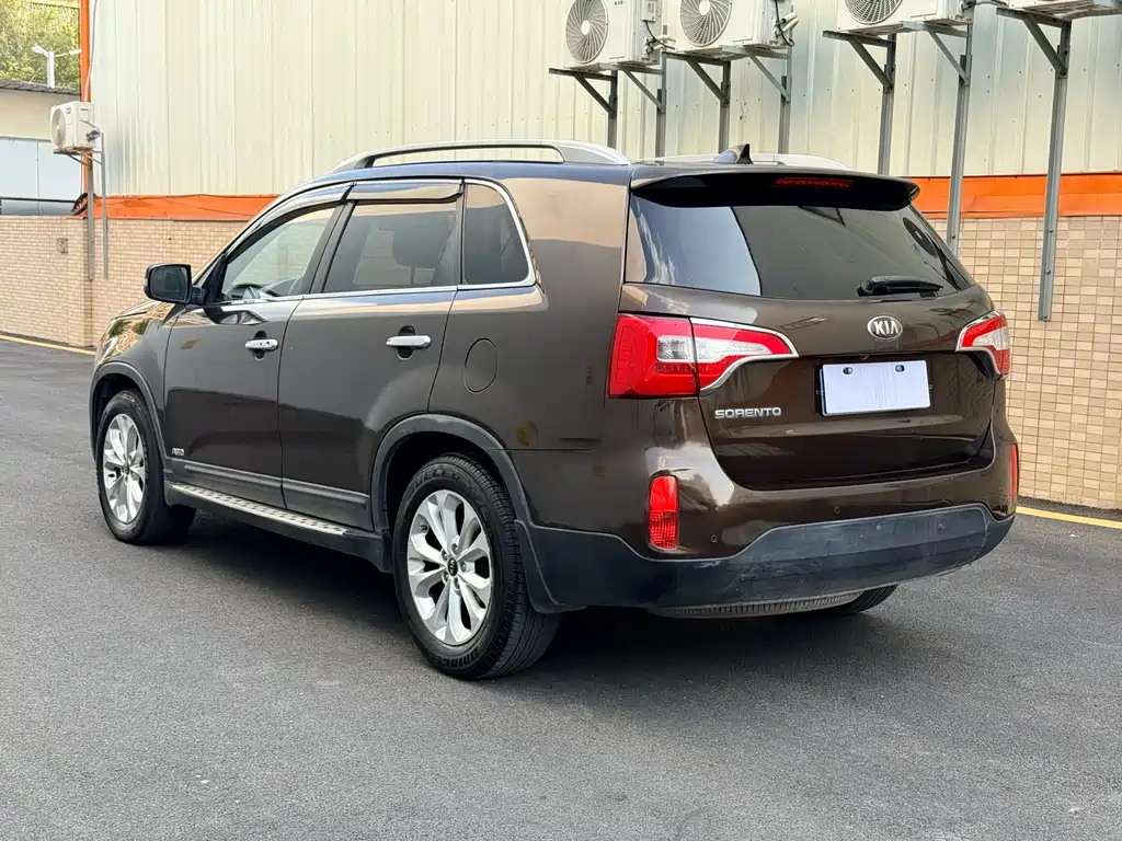 Sorento 索兰托 2013款 2.4 L 5座汽油豪华版 国V