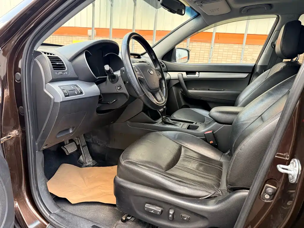 Sorento 索兰托 2013款 2.4 L 5座汽油豪华版 国V