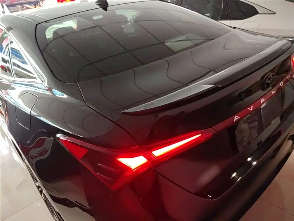 Avalon 2.5 L Luxury