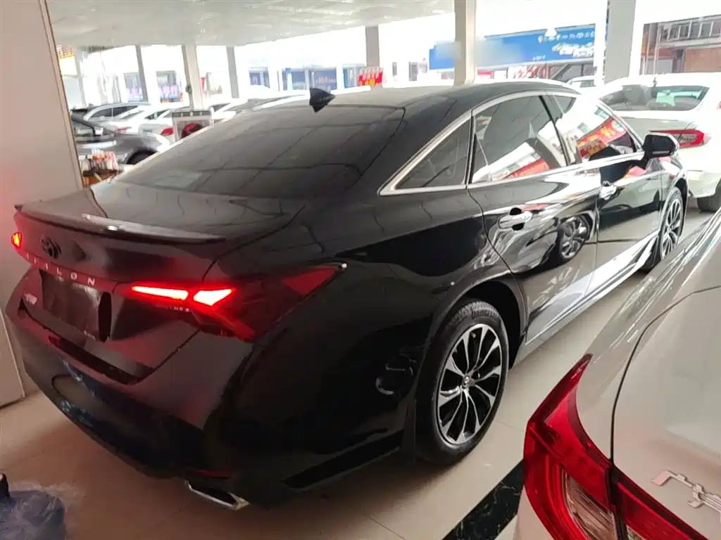 Avalon 2.5 L Luxury