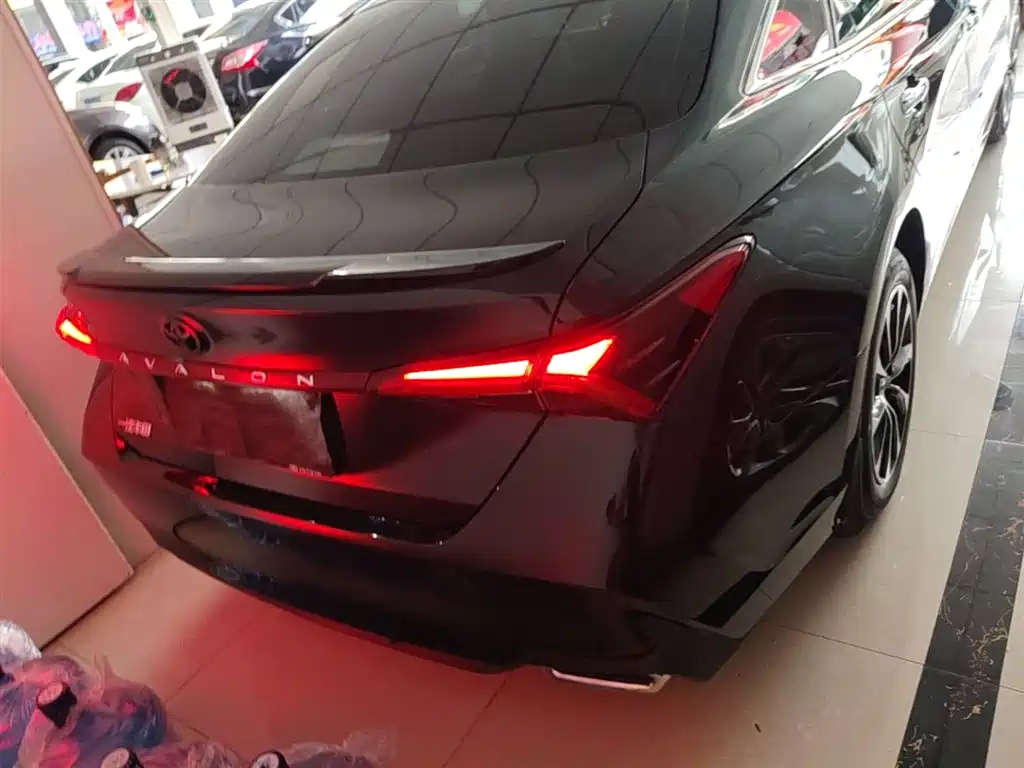 Avalon 2.5 L Luxury