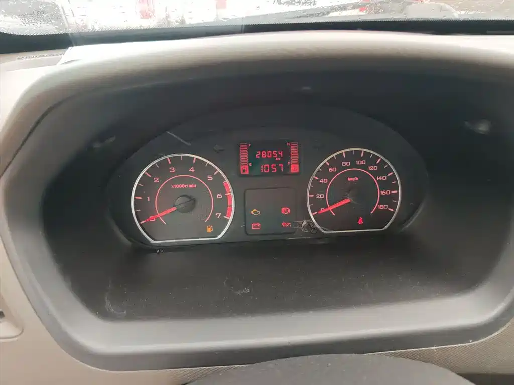 Wuling Rongguang S 1.5 L Basic 5 7-seat