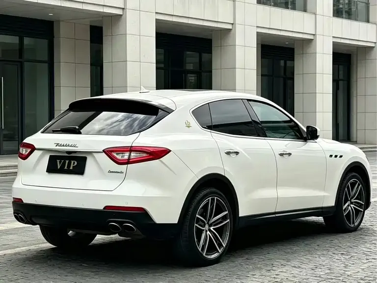 Maserati Levante 3.0 T Standard CN-V