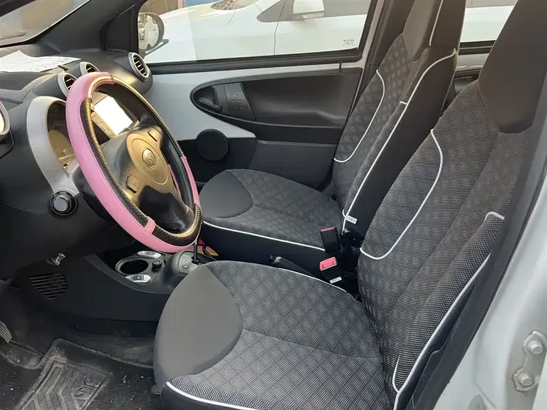 BYD F0 1.0 L AMT Xuan Cool