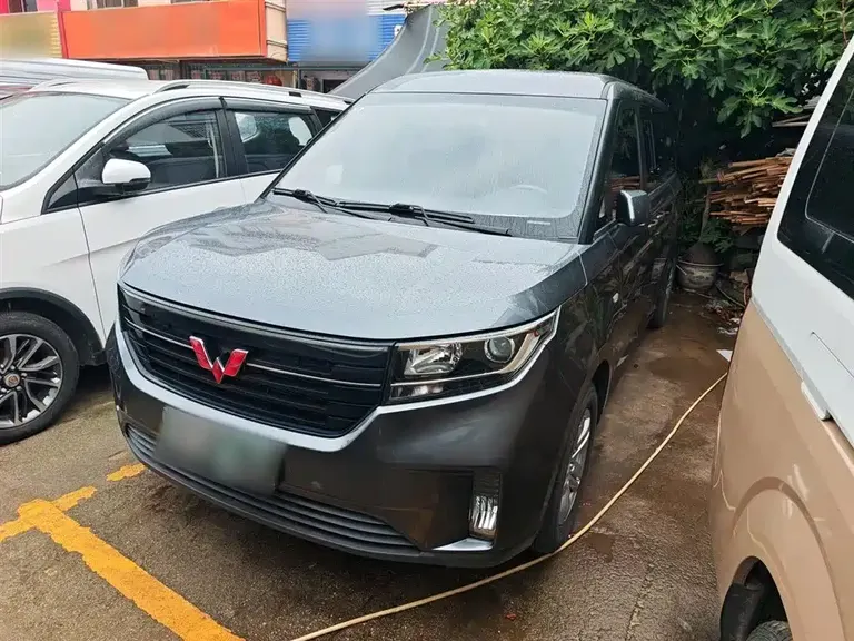 Wuling Journey 1.5 T Manual Luxury