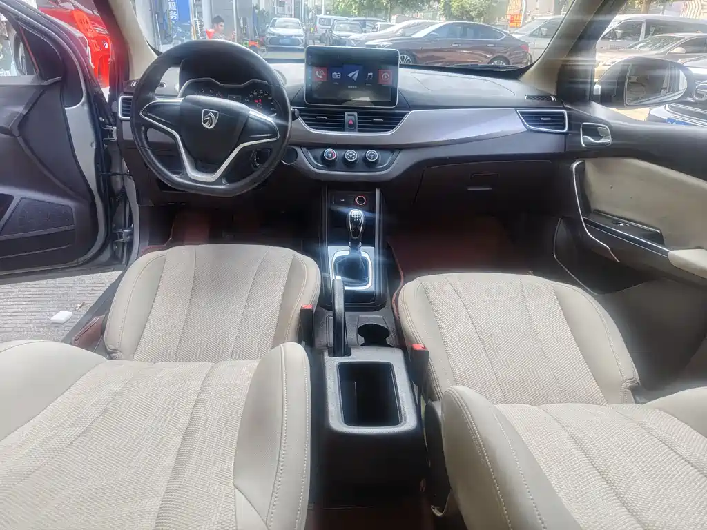 Baojun 310 W 1.5 L Manual Comfort CN-V