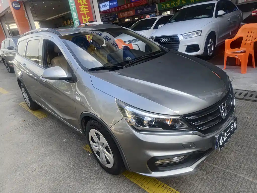 Baojun 310 W 1.5 L Manual Comfort CN-V