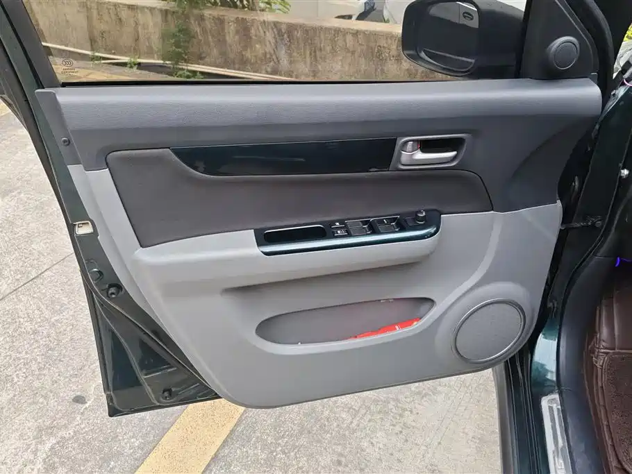 Swift 1.5 L Auto Fashion Cool Play