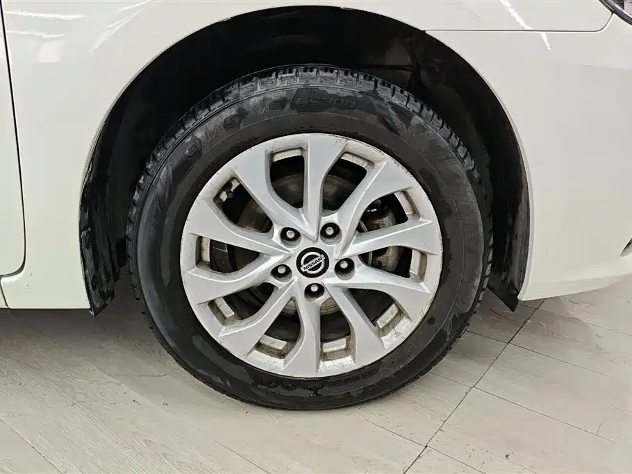 Sylphy 1.6 XV CVT Smart Enjoyment