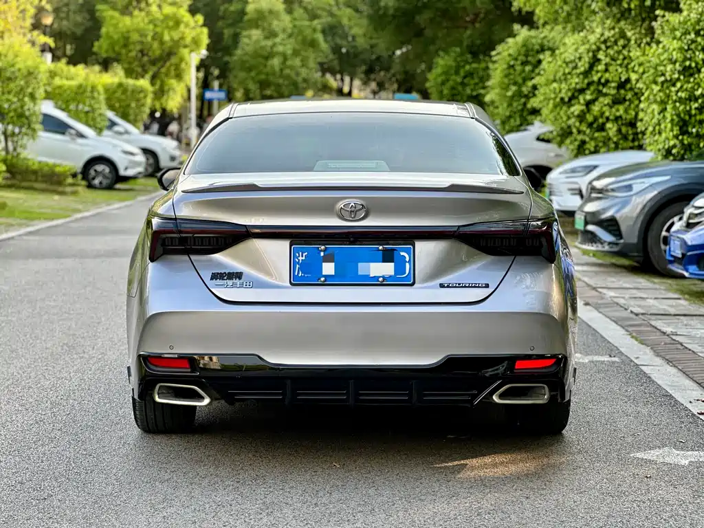Avalon 2.5 L Touring Distinguished SPORT