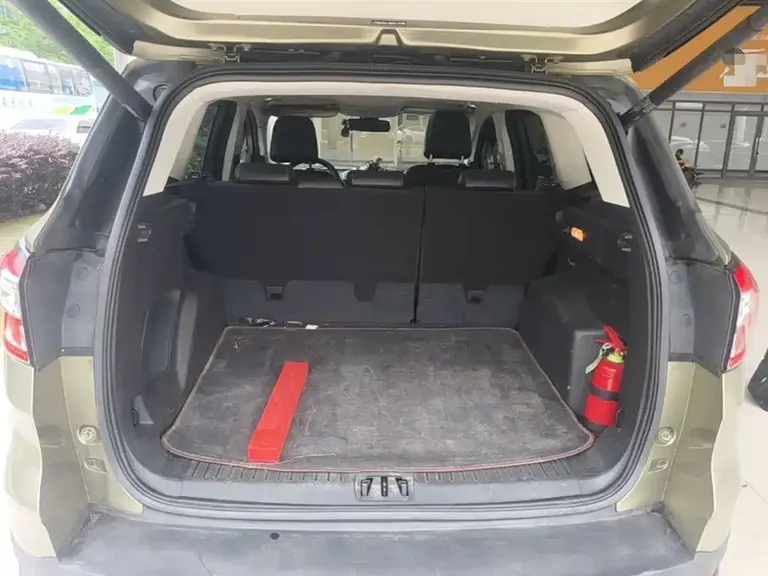 Ford Kuga EcoBoost 180 4 WD Grand Wing